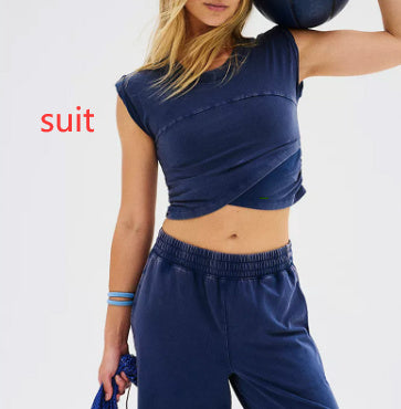 Sleeveless Top & Sweatpants