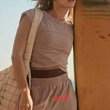 Sleeveless Top & Sweatpants